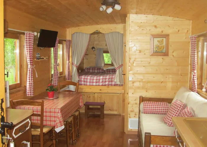 Les Insolites De La Cascade Lespesses