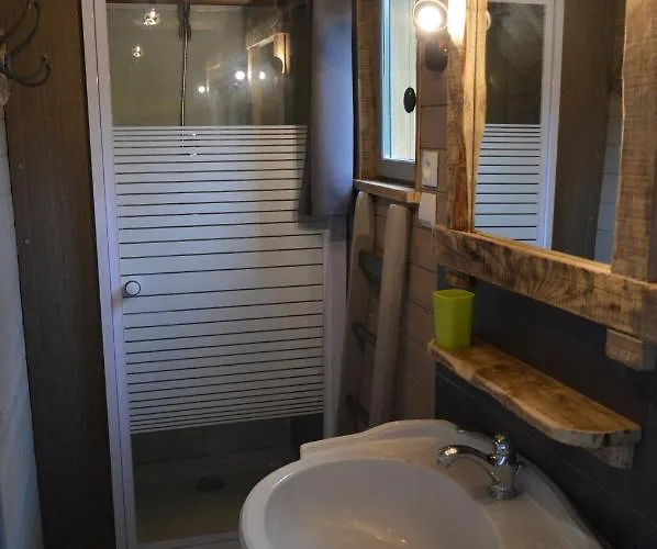 Les Insolites De La Cascade * Lespesses